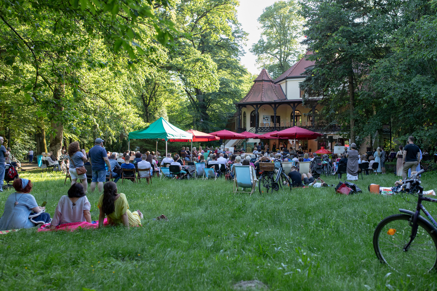 You are currently viewing XVIII Festiwal Otwarte Ogrody – obejrzyj fotorelacje